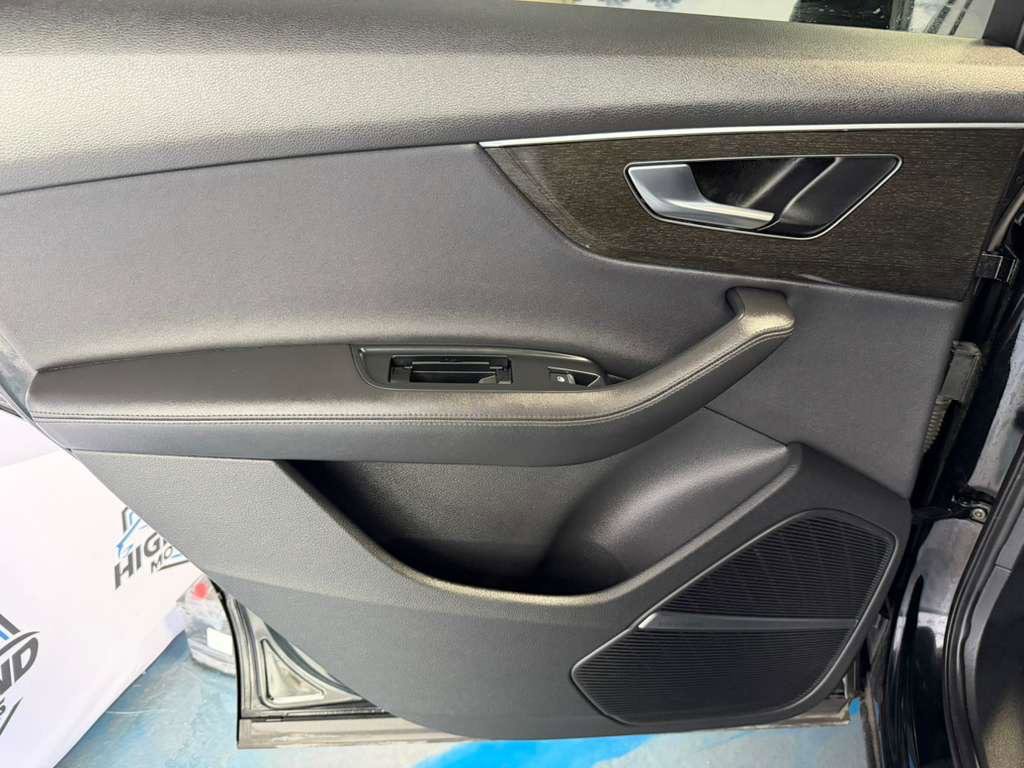 Used 2023 Audi Q7 3.0T Premium Plus image 18