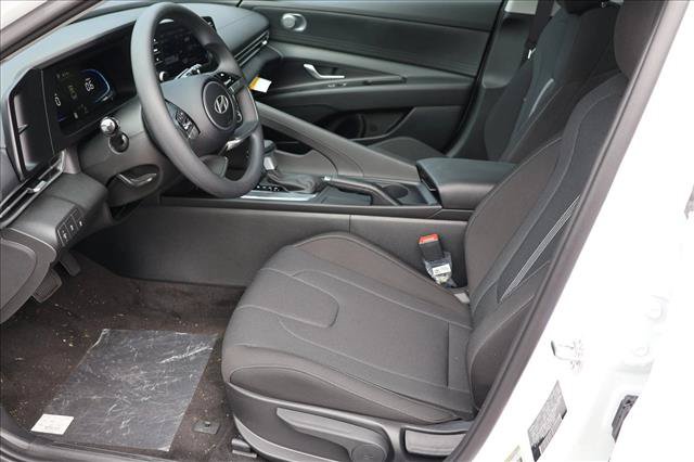 New 2026 Hyundai Elantra SE FWD image 11