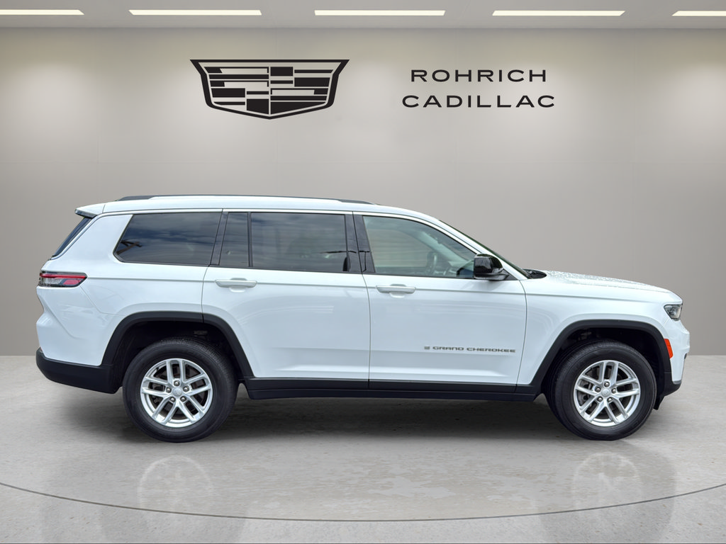 Used 2022 Jeep Grand Cherokee L Laredo w/ Luxury Tech Group I AWD/4WD image 4