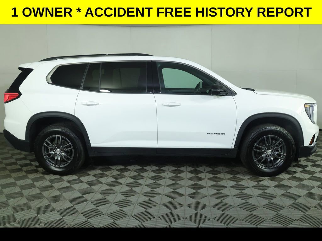 Used 2025 GMC Acadia Elevation image 2