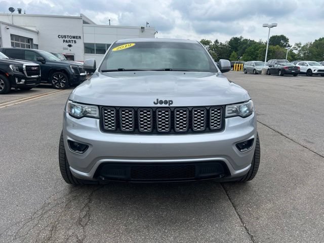 Used 2019 Jeep Grand Cherokee Altitude AWD/4WD image 2
