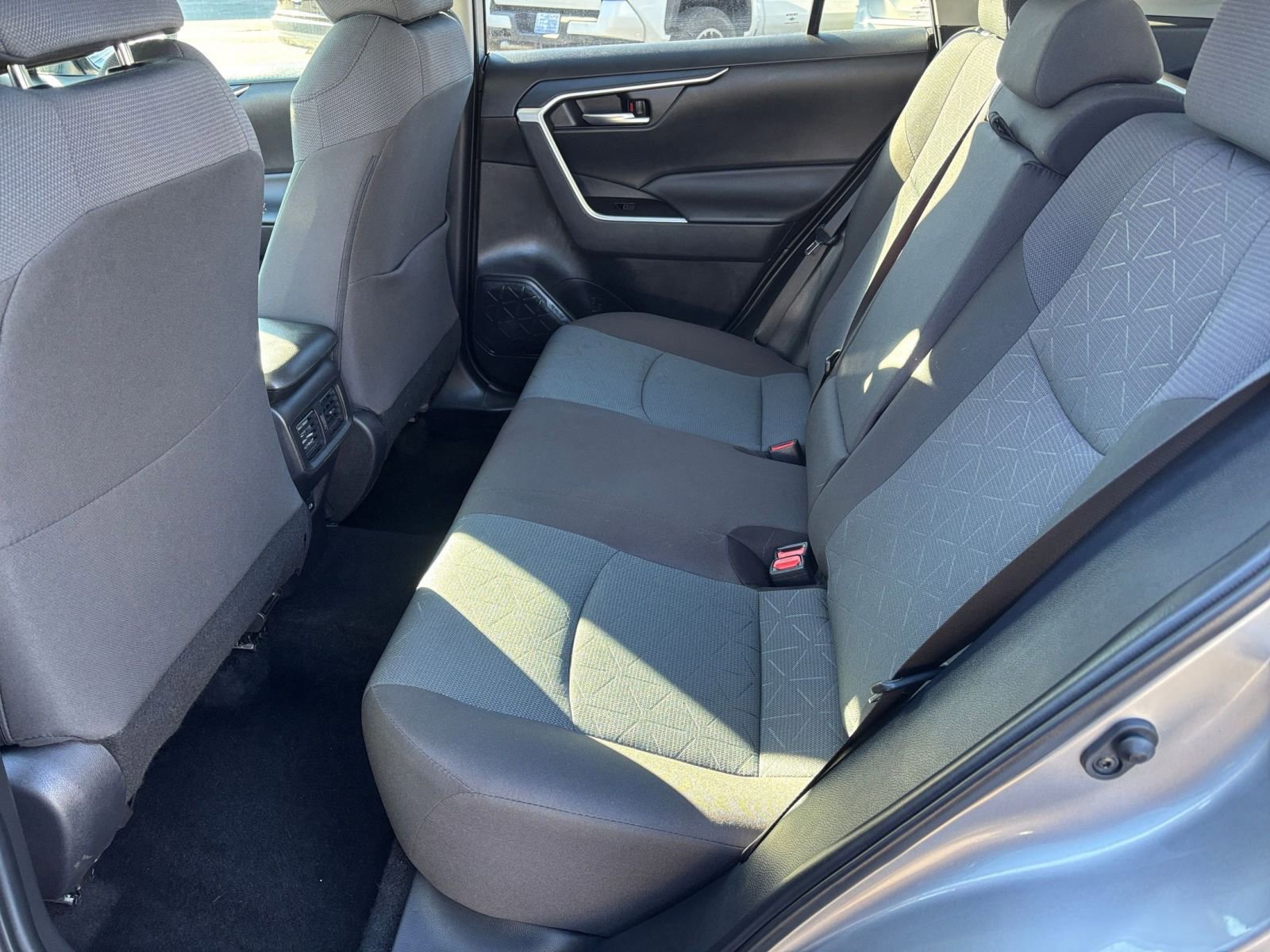 Used 2025 Toyota RAV4 XLE image 23