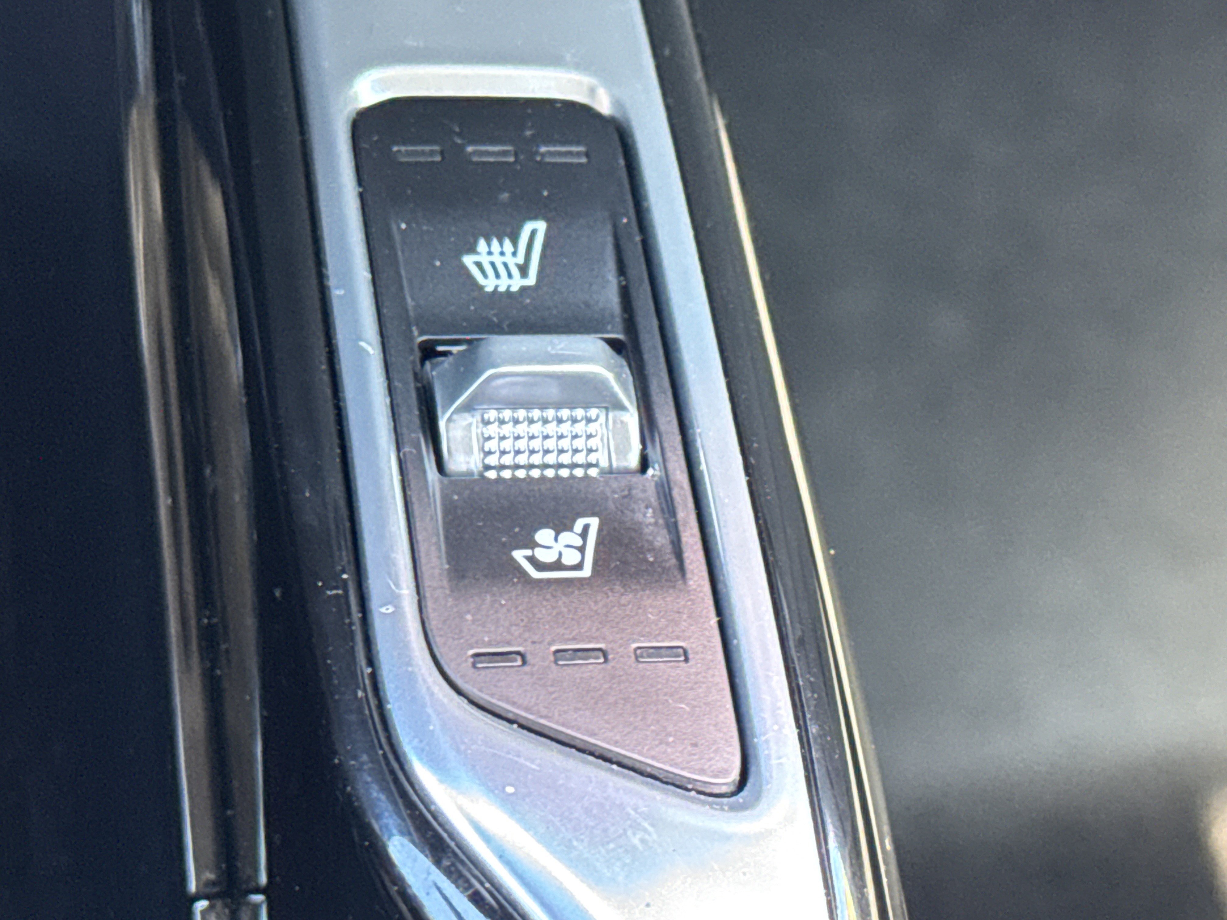 Used 2022 Kia Sorento SX FWD image 21