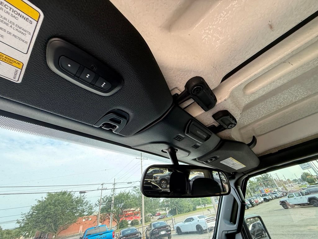 Used 2020 Jeep Wrangler Unlimited Sahara AWD/4WD image 23