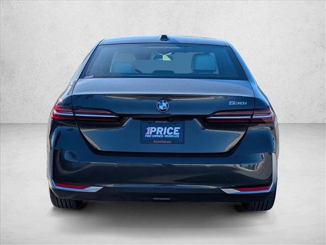 Certified 2024 BMW 530i w/ Convenience Package image 7