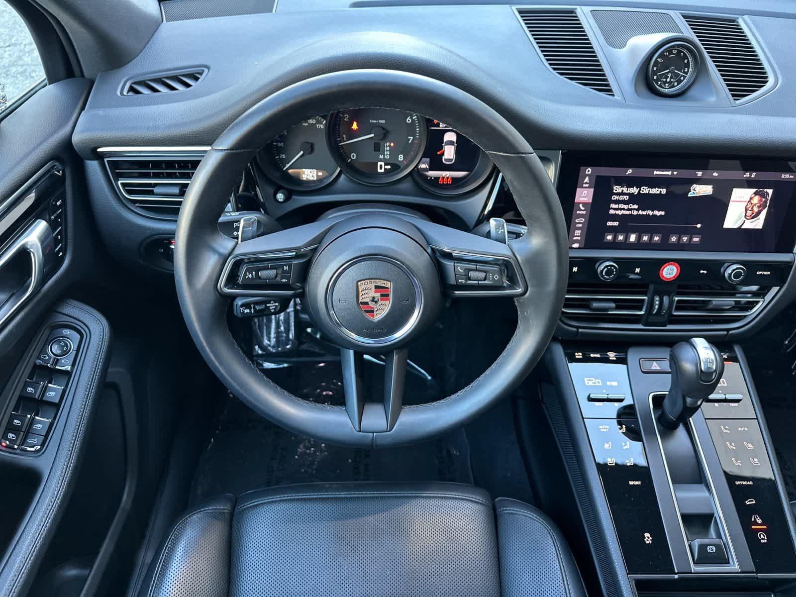Certified 2025 Porsche Macan AWD/4WD image 15