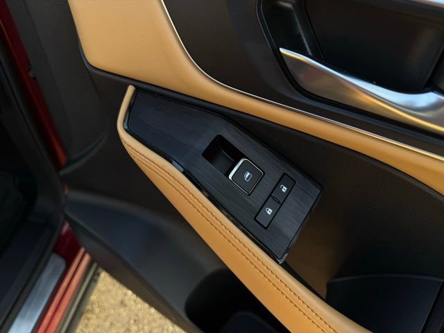 Used 2023 Nissan Rogue Platinum w/ Platinum Premium Package image 15