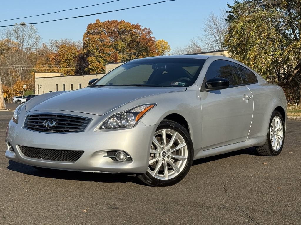 Used 2012 INFINITI G37 x w/ Premium Pkg