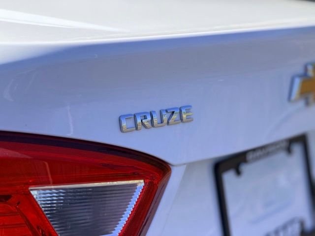 Used 2017 Chevrolet Cruze LS FWD image 19