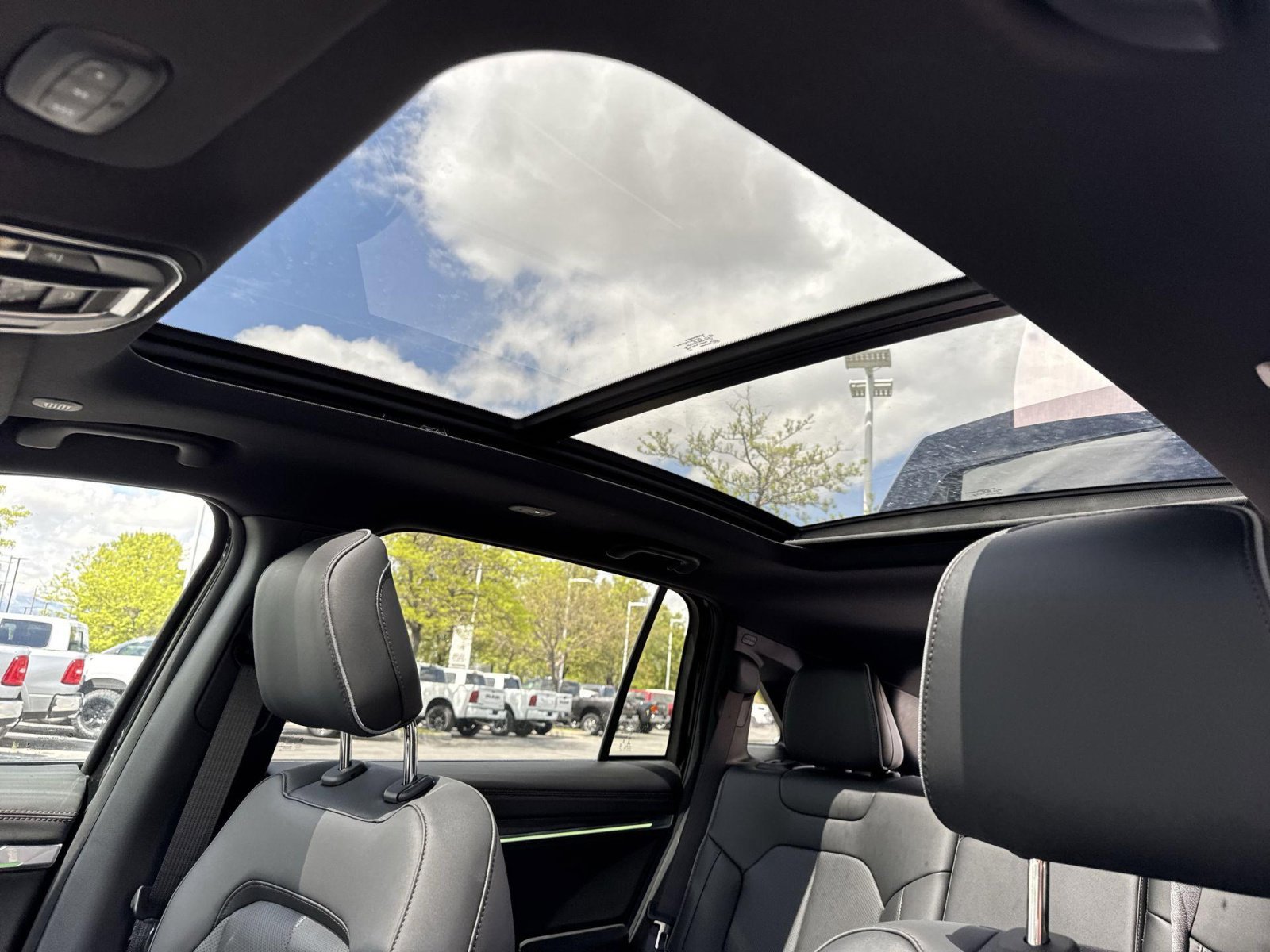 New 2025 Jeep Wagoneer S Limited image 31