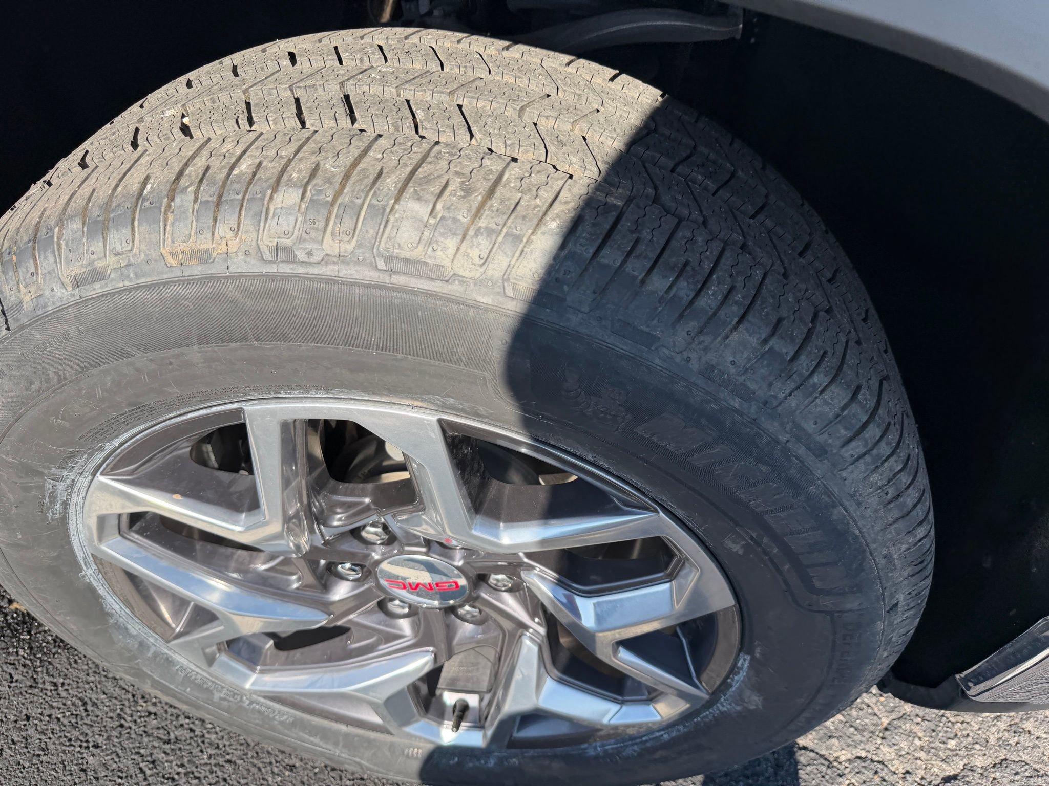 Used 2024 GMC Sierra 1500 SLT w/ SLT Premium Plus Package image 4