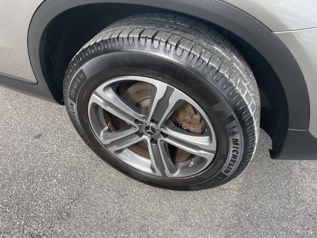 Used 2019 Mercedes-Benz GLC 300 4MATIC image 16
