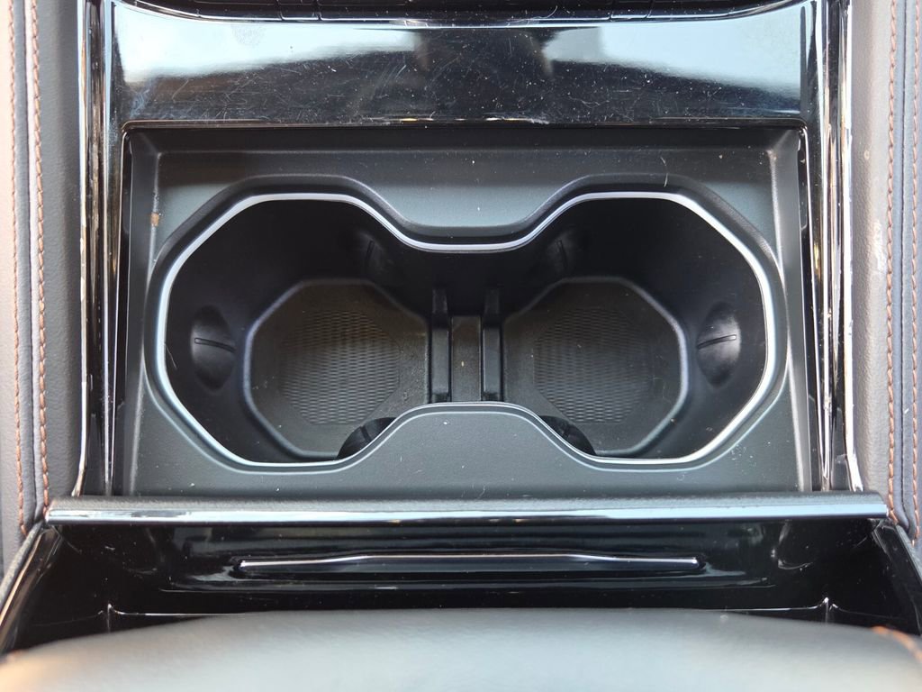 Used 2024 Jeep Grand Cherokee L Summit AWD/4WD image 19