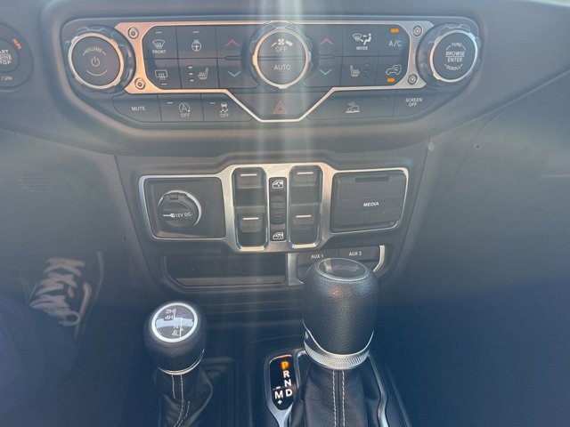 Certified 2023 Jeep Wrangler Sahara w/ Cold Weather Group image 24