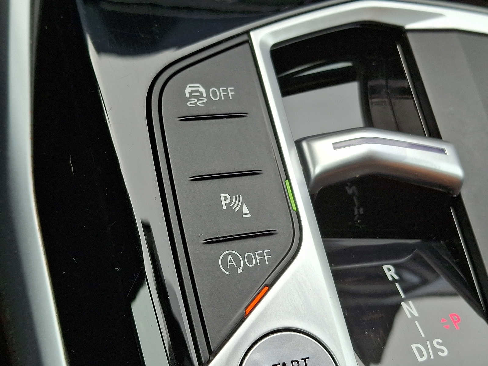 Used 2023 BMW 330i xDrive Sedan w/ Premium Package image 17