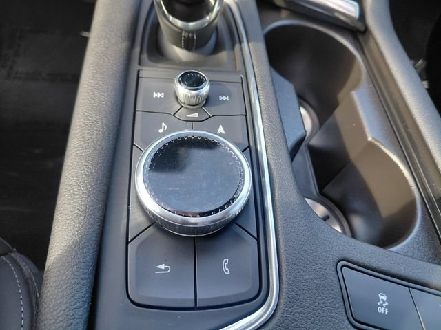 Certified 2024 Cadillac XT5 Premium Luxury w/ Technology Package FWD image 21
