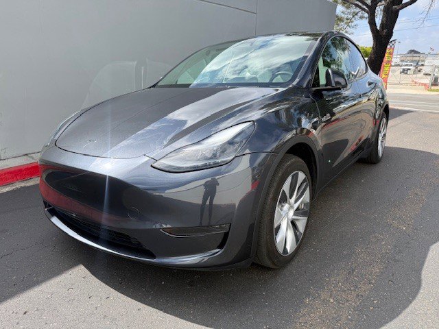 Used 2024 Tesla Model Y 2WD image 1
