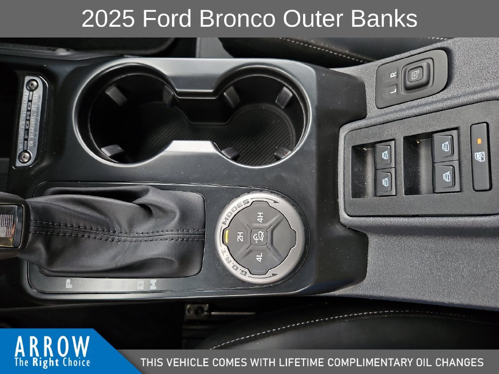 Used 2025 Ford Bronco Outer Banks AWD/4WD image 28
