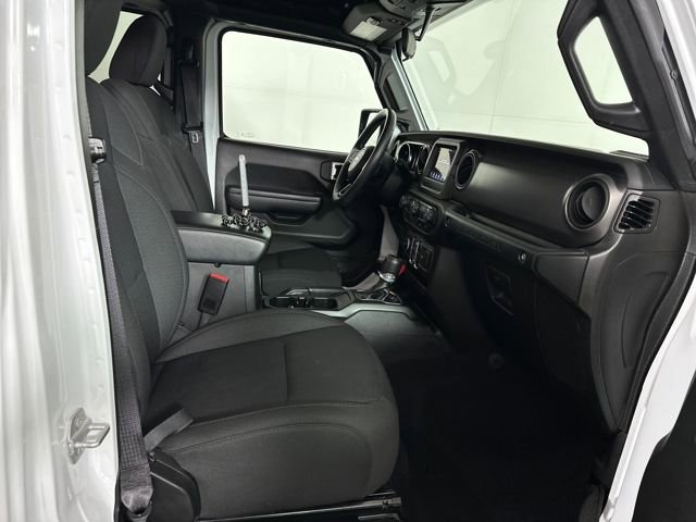 Used 2023 Jeep Wrangler Unlimited w/ Cold Weather Group image 28