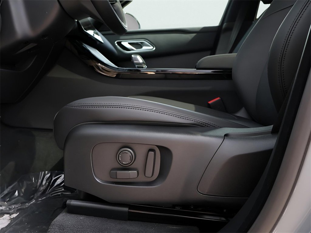 New 2026 Land Rover Range Rover Velar Dynamic SE image 38