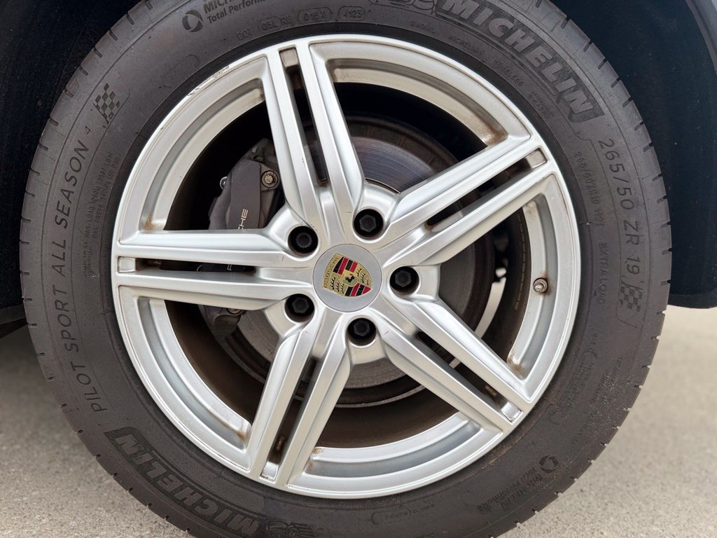 Used 2016 Porsche Cayenne AWD/4WD image 11