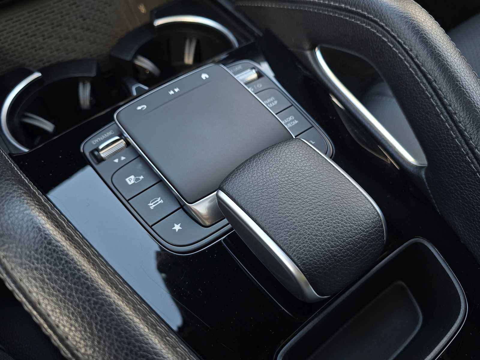 Used 2024 Mercedes-Benz GLE 450e GLE 450e Plug-In Hybrid image 37