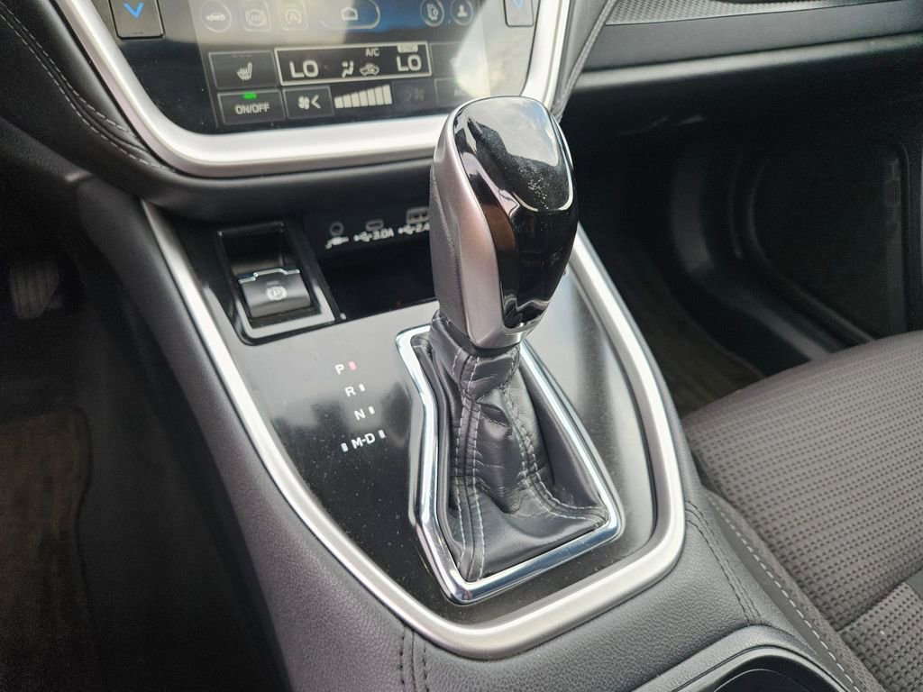 Used 2025 Subaru Outback Premium image 29