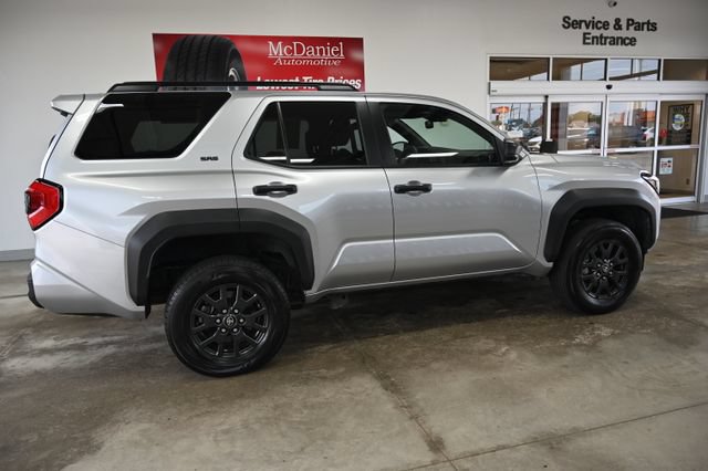 Used 2025 Toyota 4Runner SR5 AWD/4WD image 5