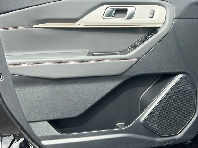 New 2026 Ford Explorer Active w/ Active Comfort Package AWD/4WD image 16
