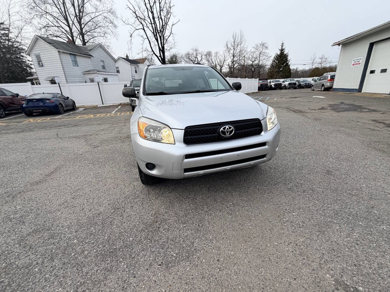 Used 2008 Toyota RAV4 Base 4x4 4dr SUV image 4