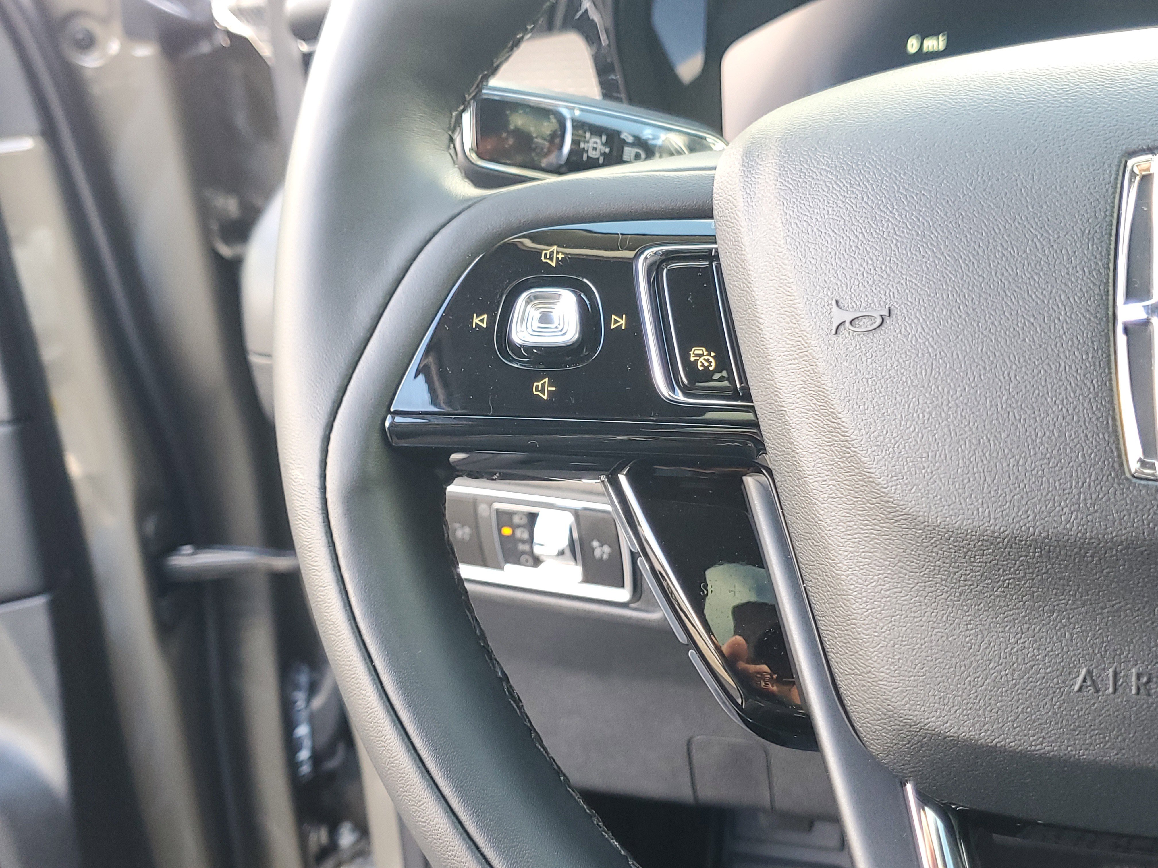 New 2025 Lincoln Corsair Grand Touring w/ Jet Appearance Package image 16