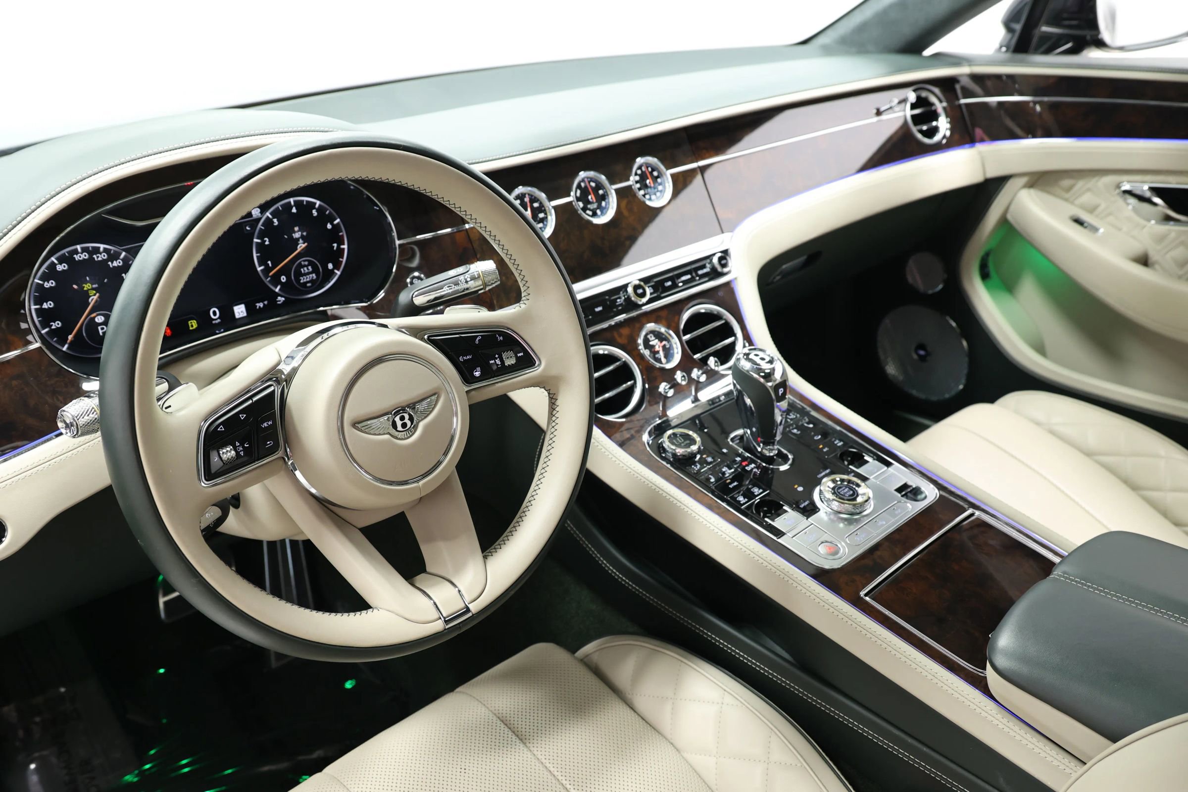 Used 2021 Bentley Continental GT image 24