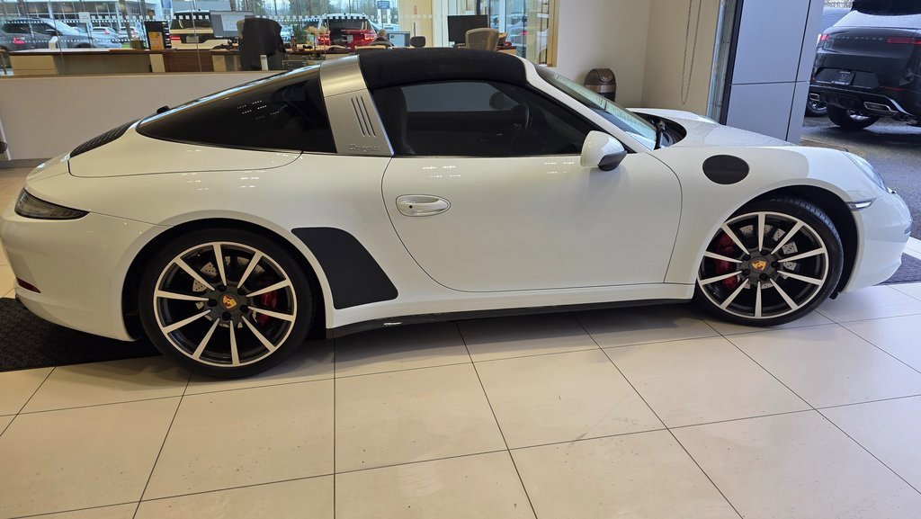 Used 2014 Porsche 911 Targa 4S image 6