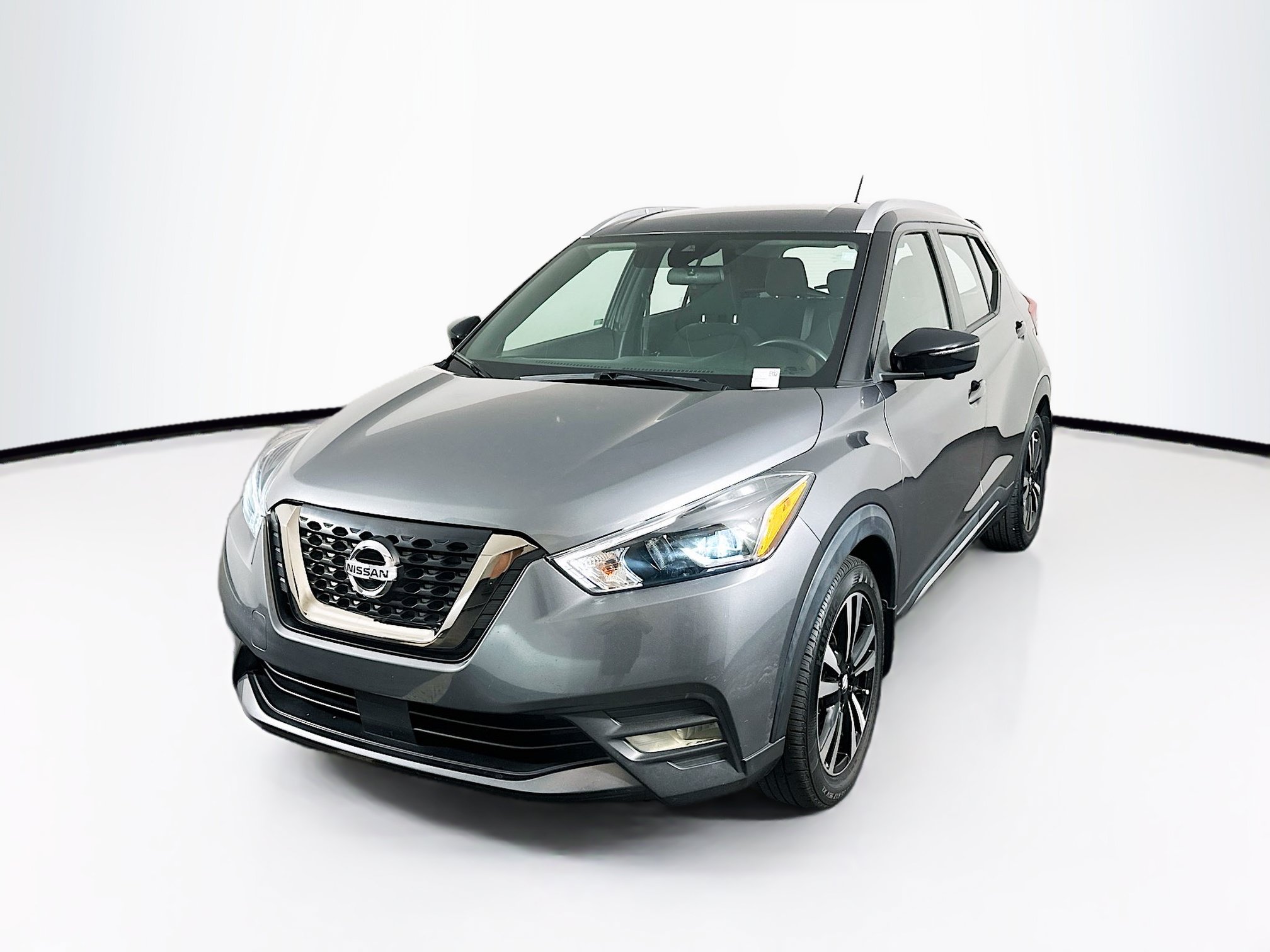 Used 2020 Nissan Kicks SR FWD image 3