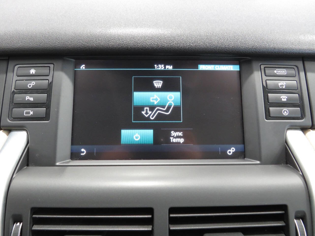 Used 2019 Land Rover Discovery Sport AWD/4WD image 20