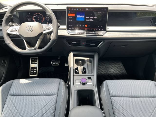 Used 2025 Volkswagen Tiguan SE R-Line AWD/4WD image 17