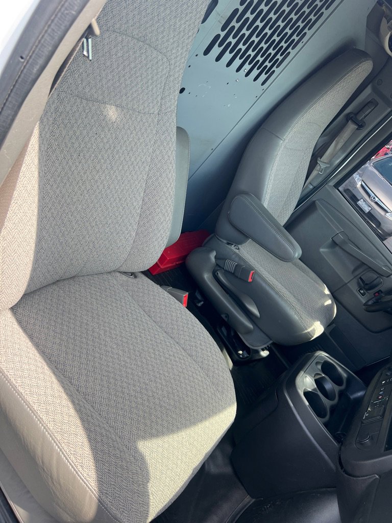 Used 2018 Chevrolet Express 3500 w/ Driver Convenience Package image 15