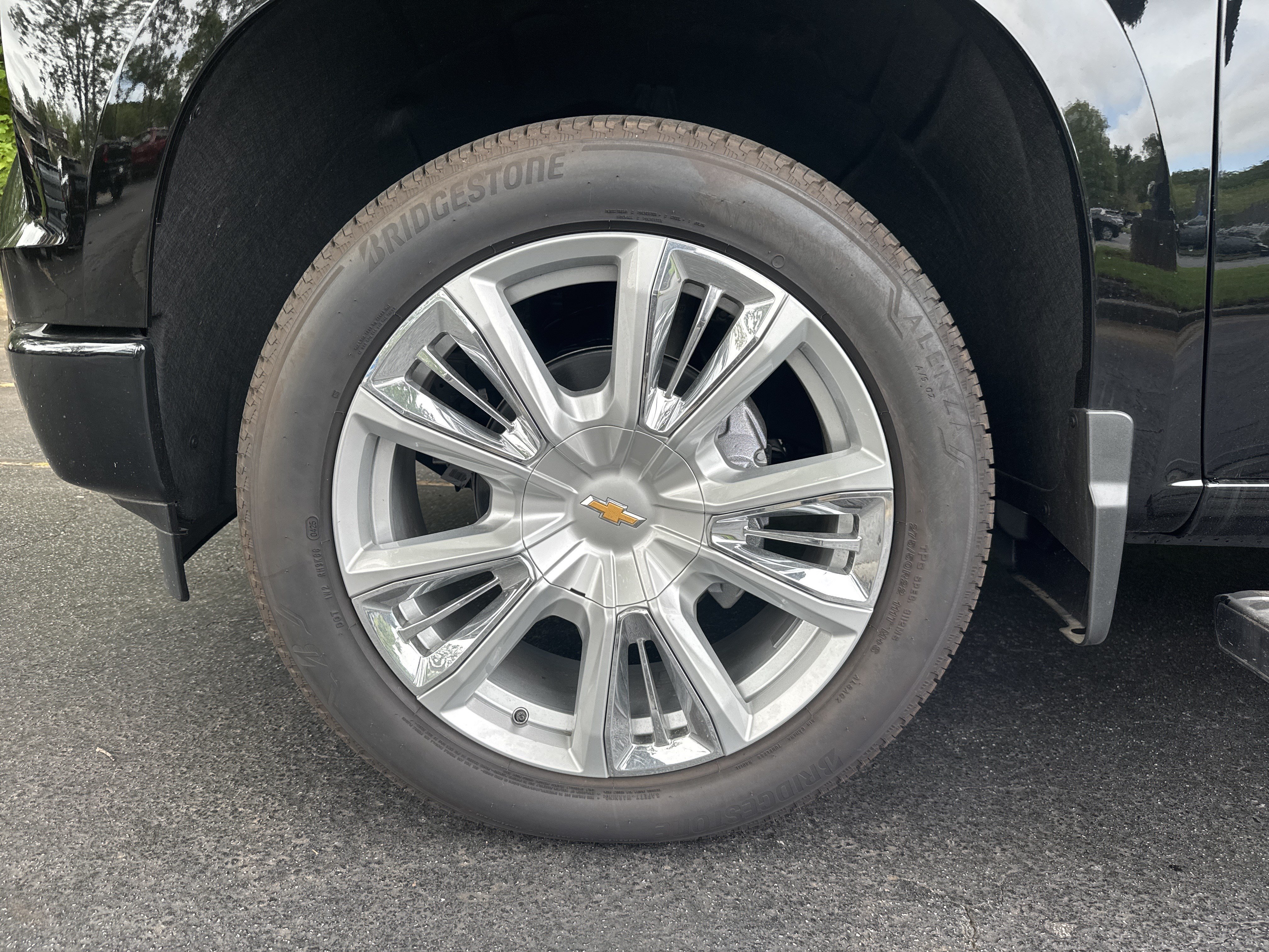 Used 2025 Chevrolet Silverado 1500 High Country AWD/4WD image 10