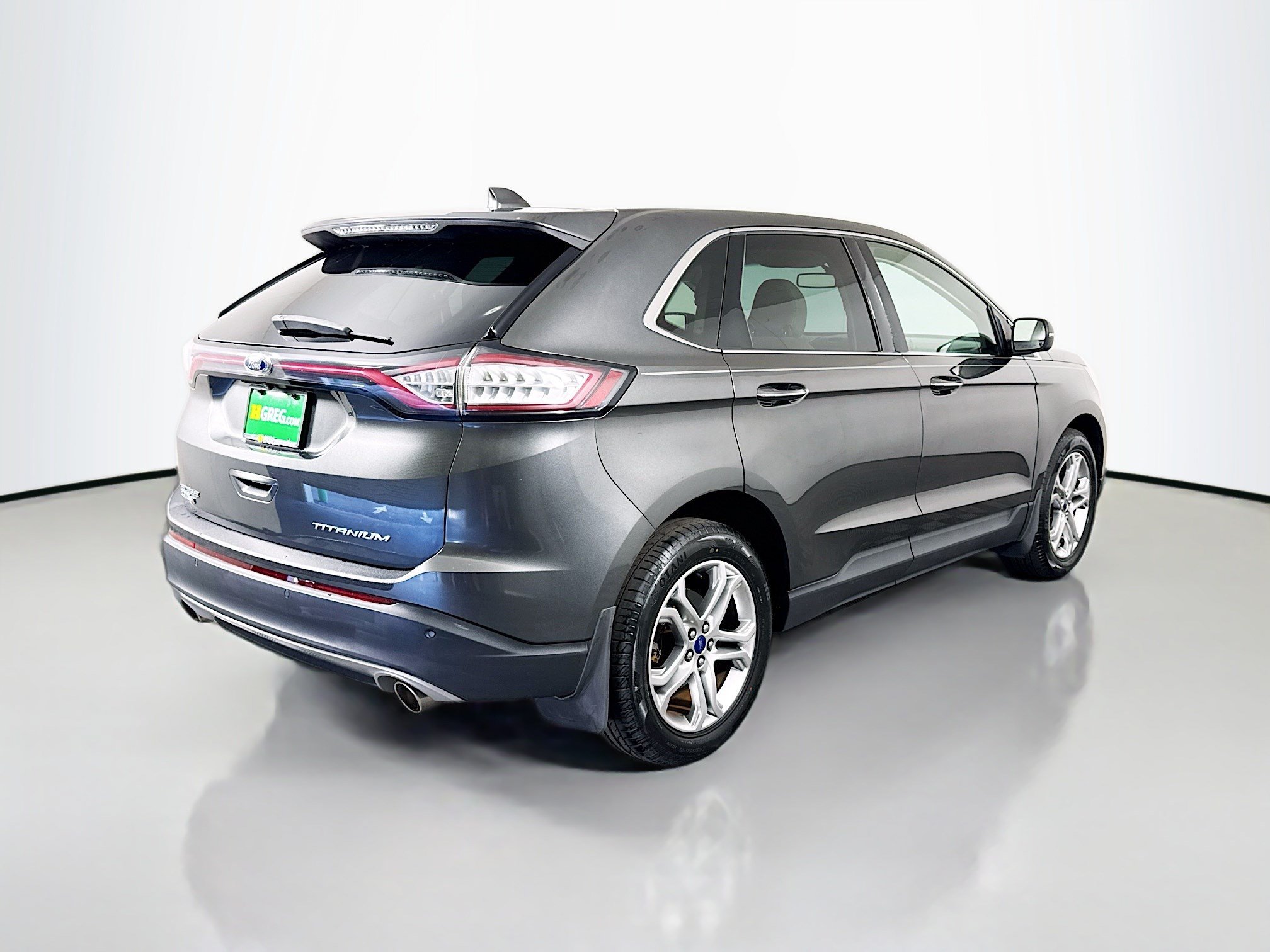 Used 2017 Ford Edge Titanium w/ Technology Package FWD image 10