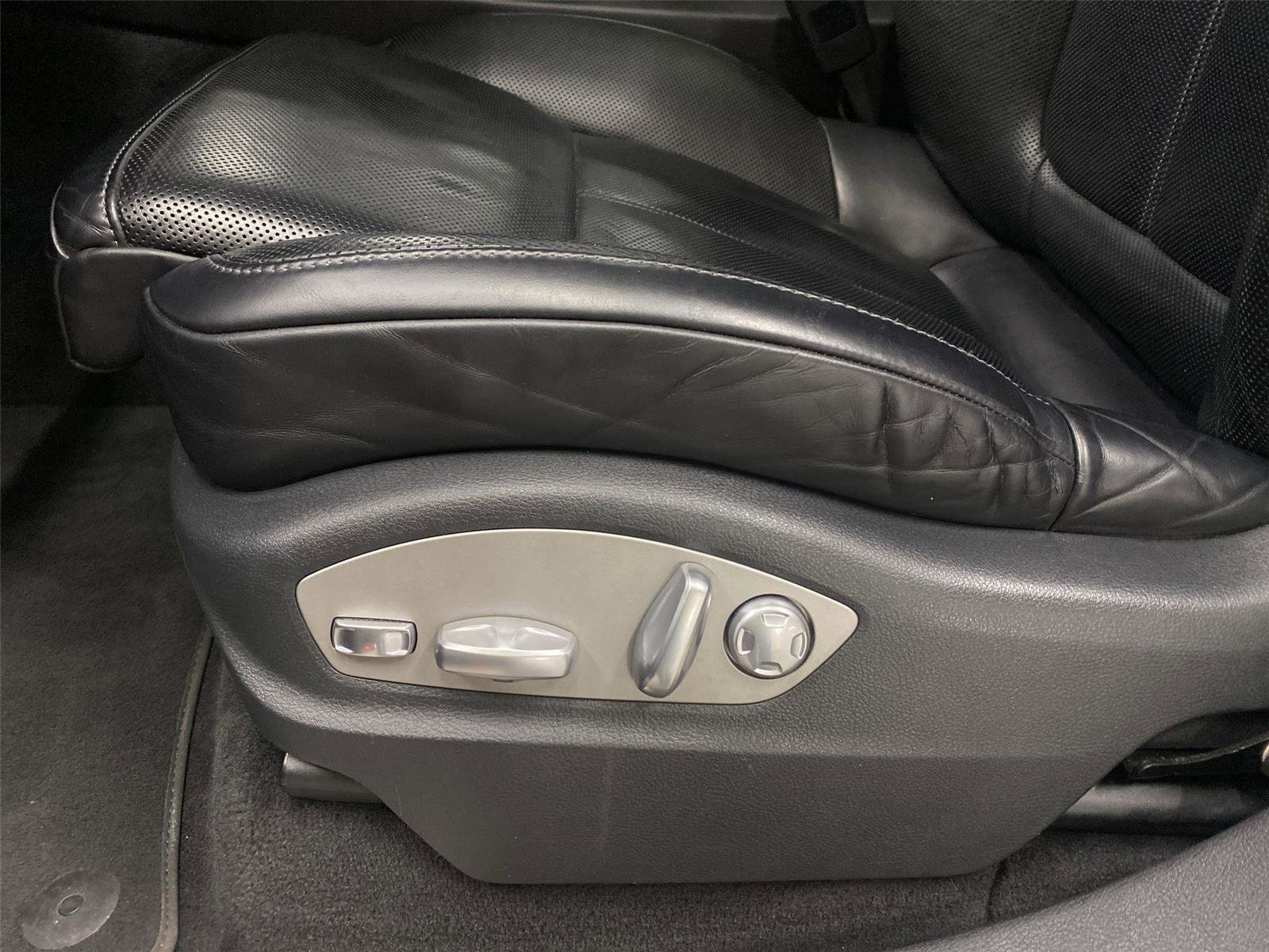 Used 2018 Porsche Cayenne image 18