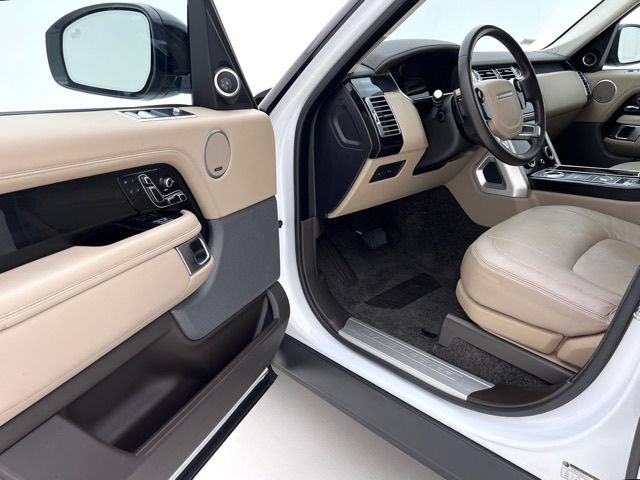 Used 2018 Land Rover Range Rover HSE AWD/4WD image 18