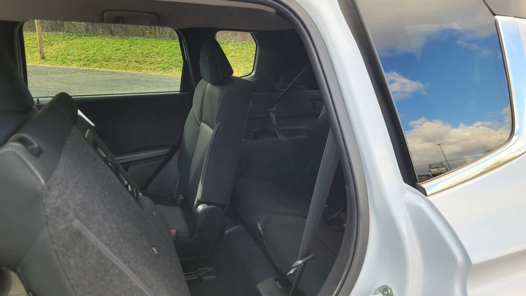 Used 2022 Mitsubishi Outlander ES image 27