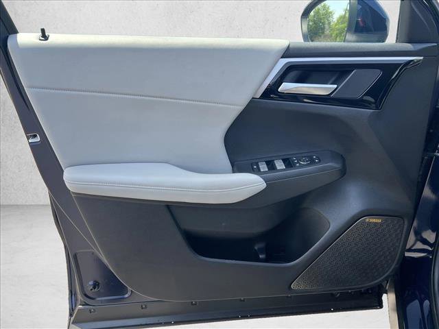 Used 2025 Mitsubishi Outlander SE image 11