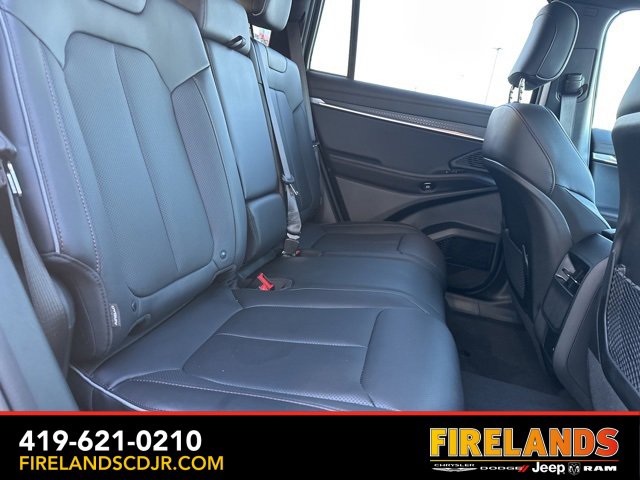 Used 2025 Jeep Wagoneer S Limited image 17