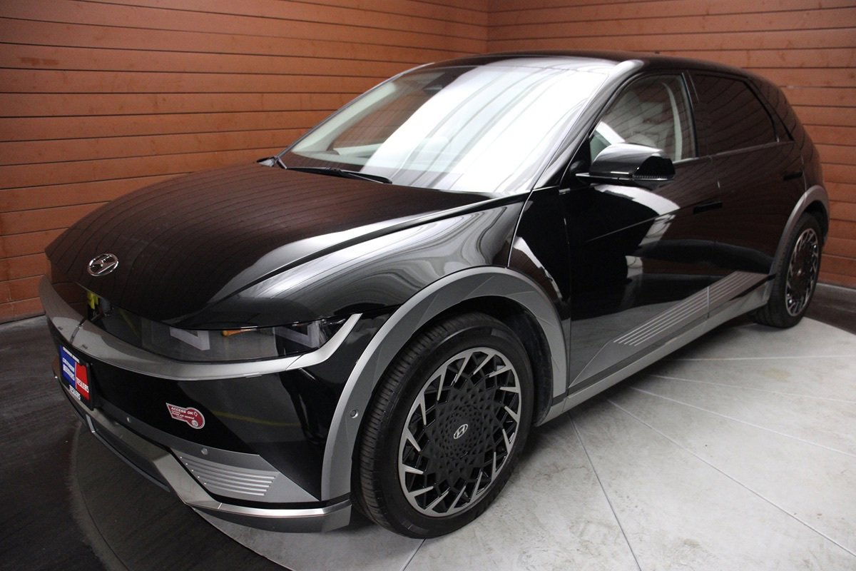 Used 2024 Hyundai Ioniq 5 Limited AWD/4WD image 6