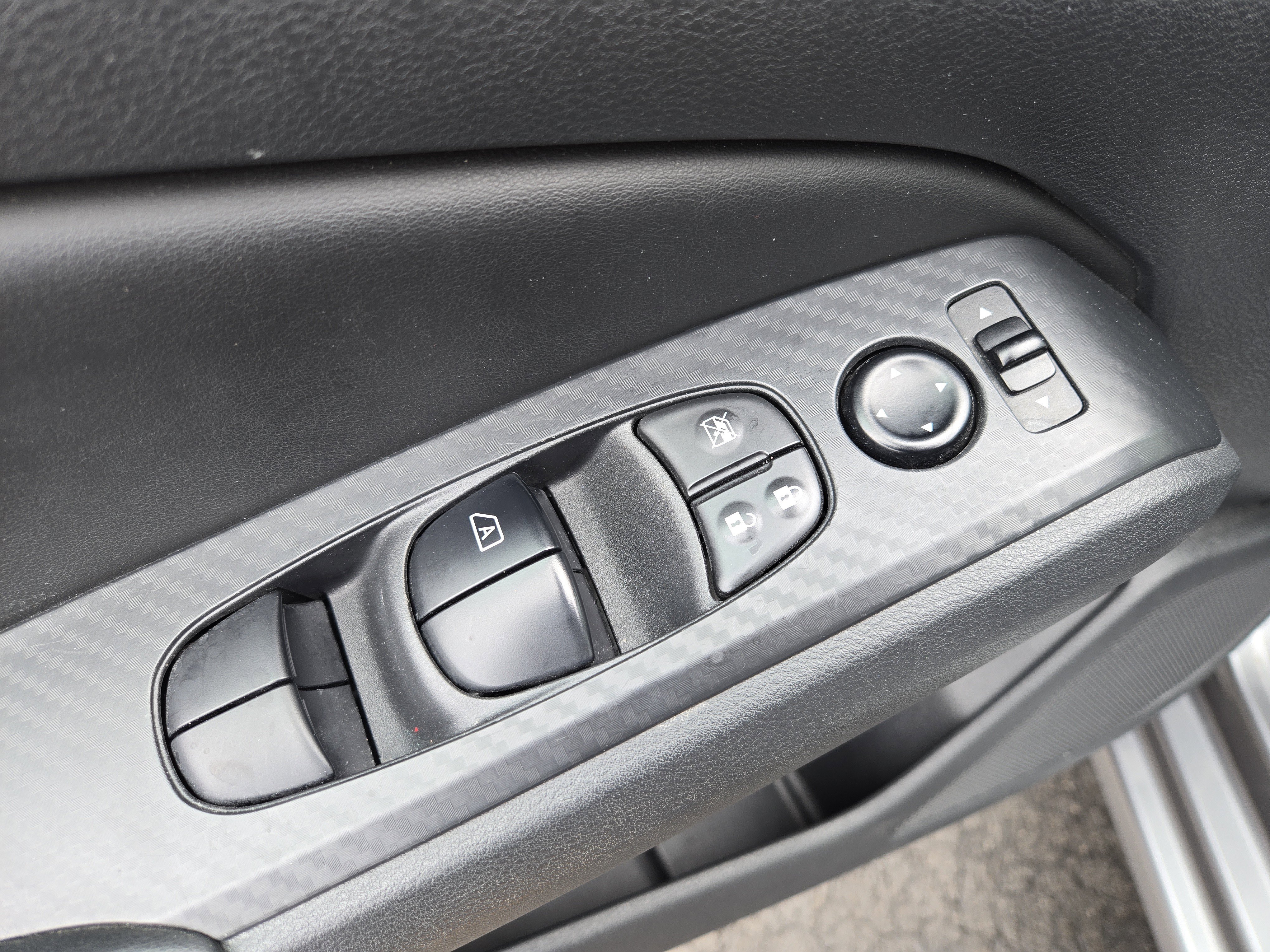 Used 2022 Nissan Altima 2.5 SV image 14