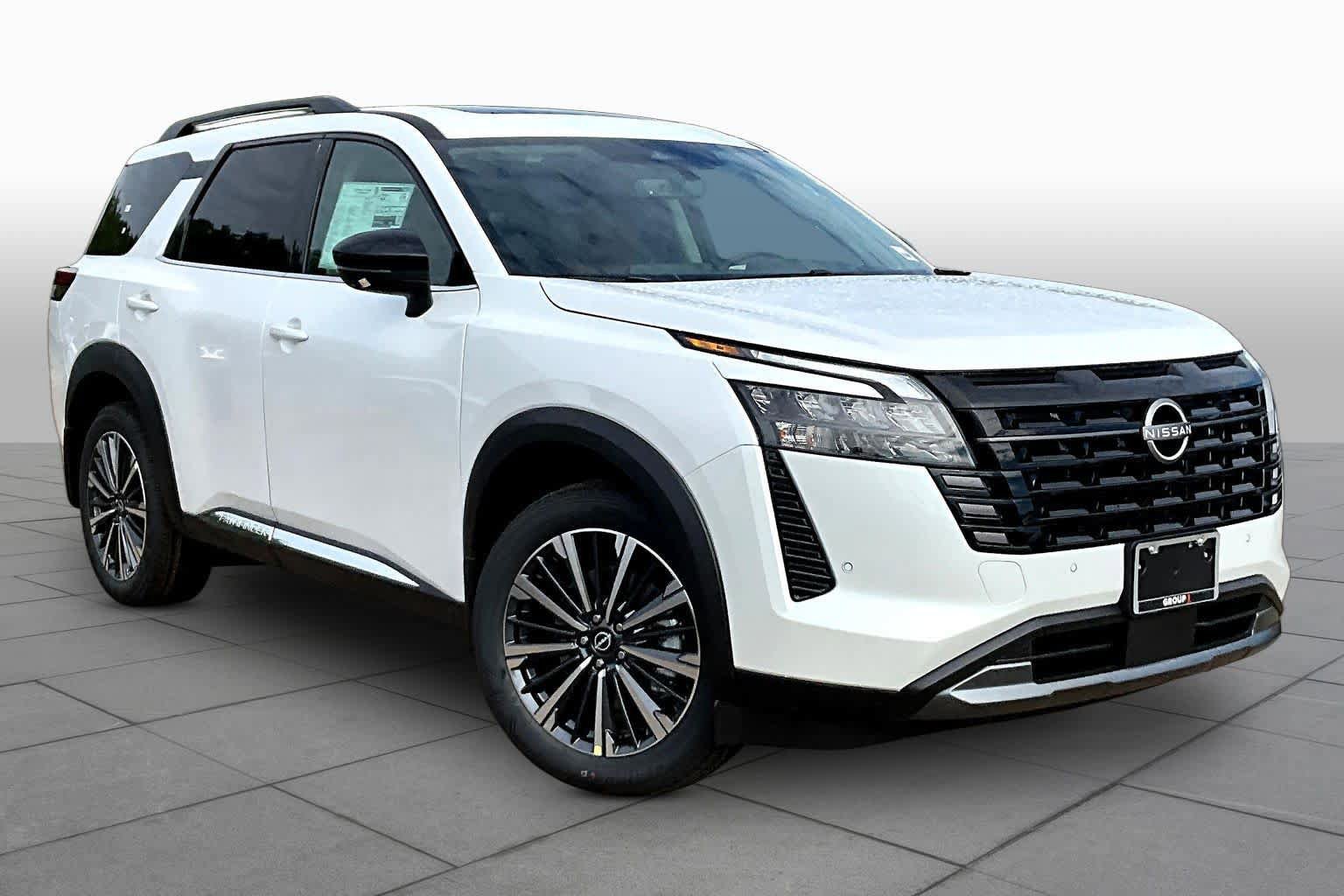 New 2026 Nissan Pathfinder Platinum AWD/4WD image 2