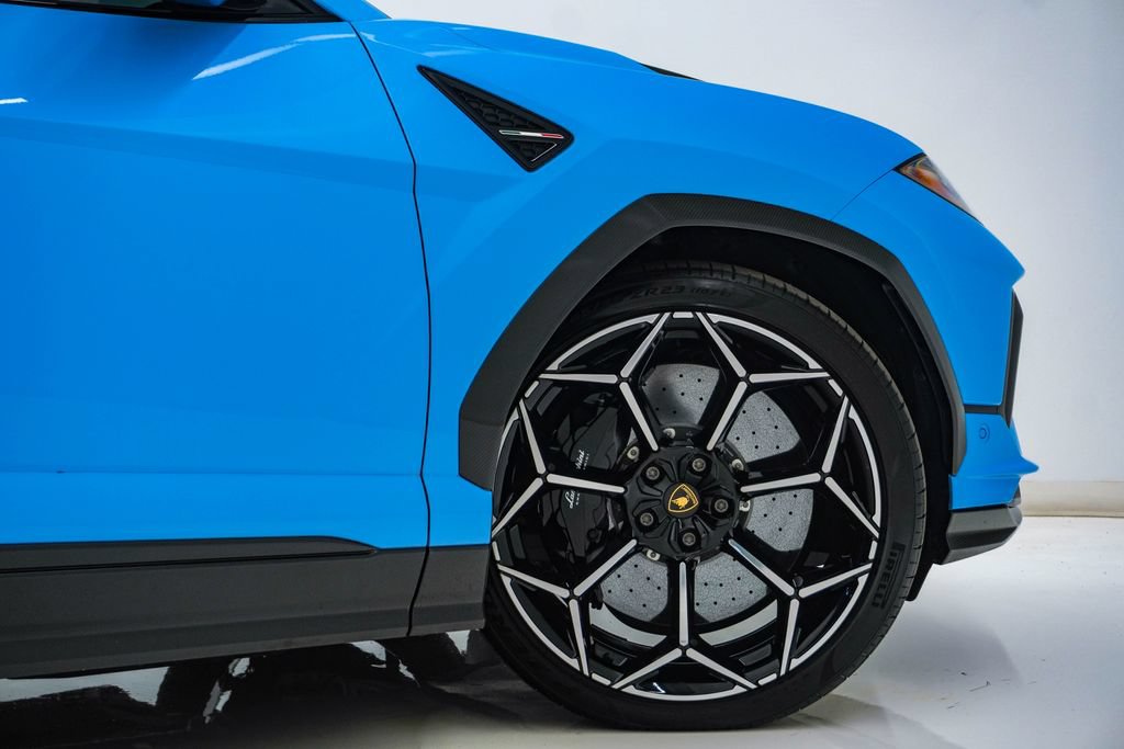 Used 2024 Lamborghini Urus Performante AWD/4WD image 16