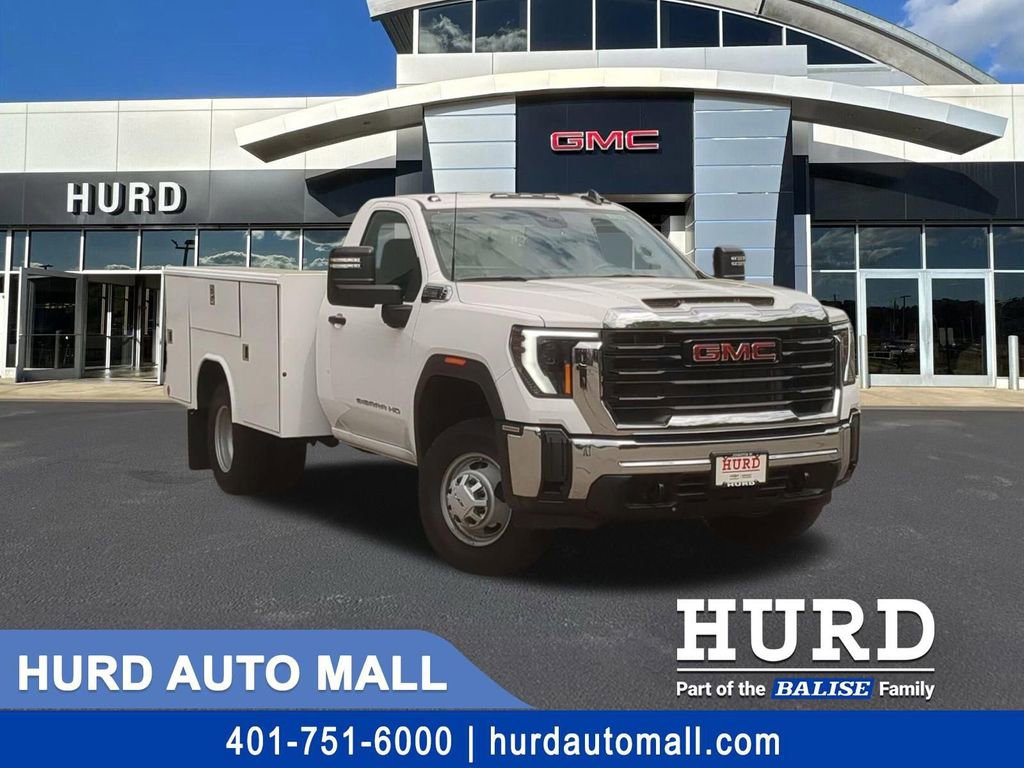 New 2025 GMC Sierra 3500 Pro w/ Convenience Package