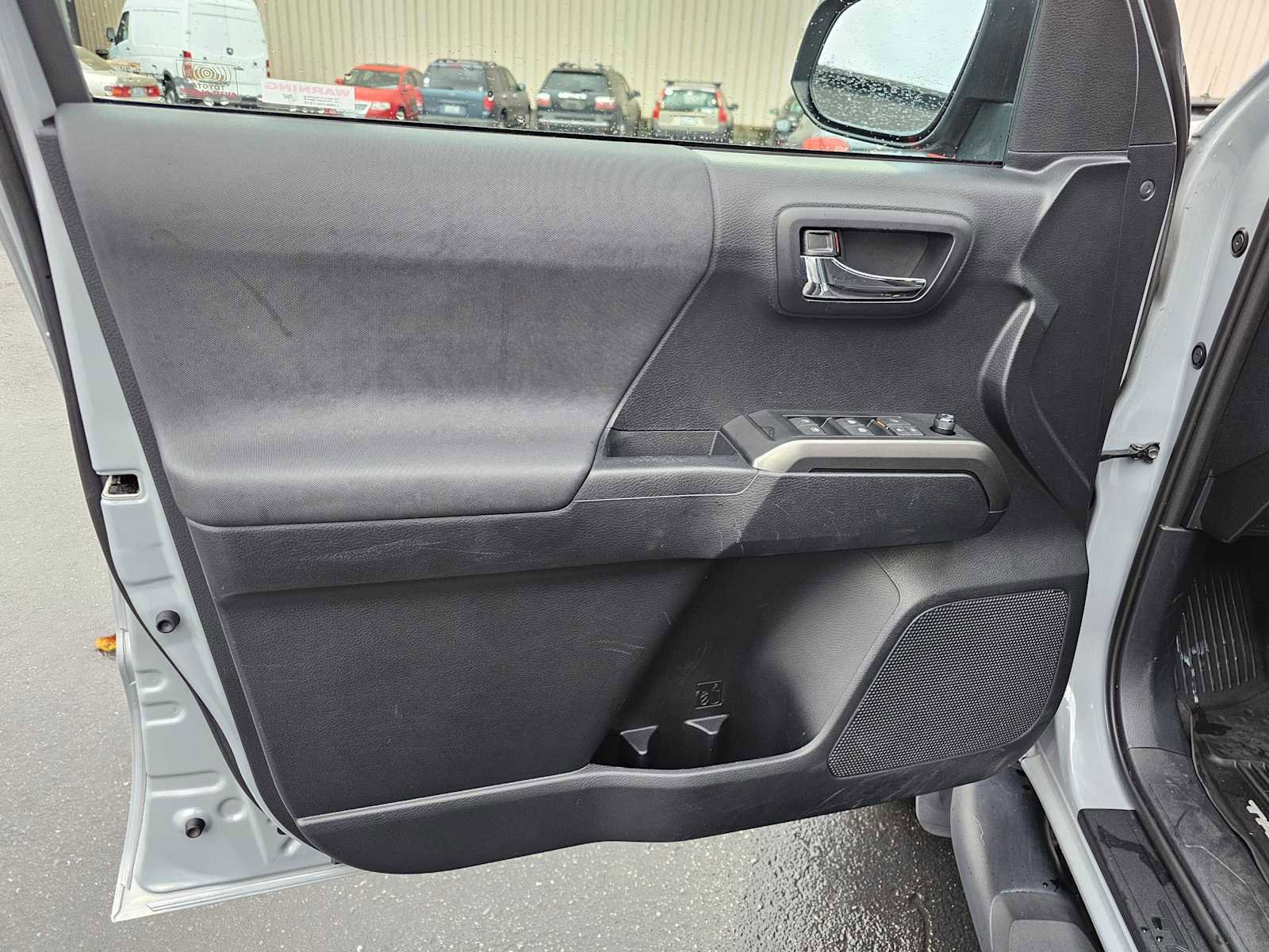 Used 2019 Toyota Tacoma TRD Sport image 24